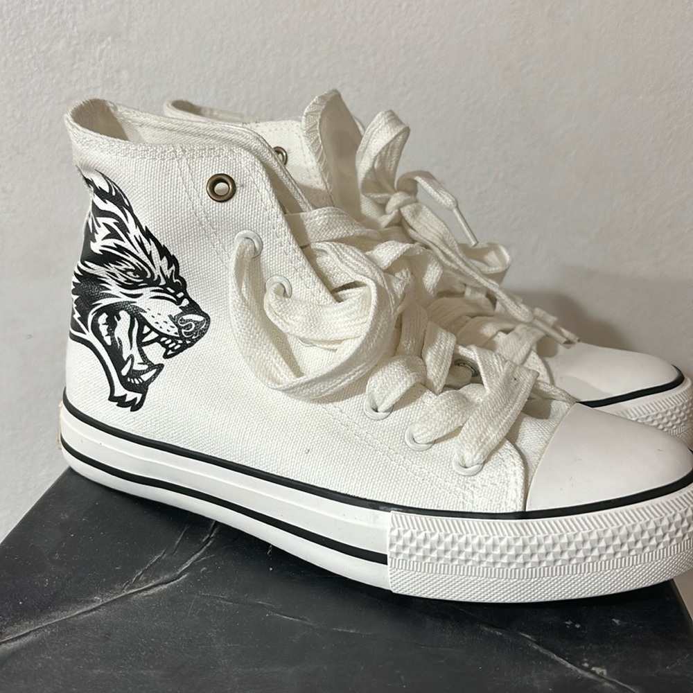 BRAND NEW Darc Sport High Top W1 Dios